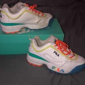 Neon filas size 7 1/2